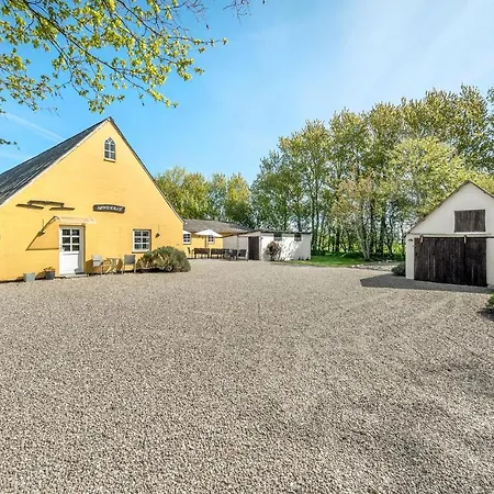 Pet Friendly In Stryno Apartment *